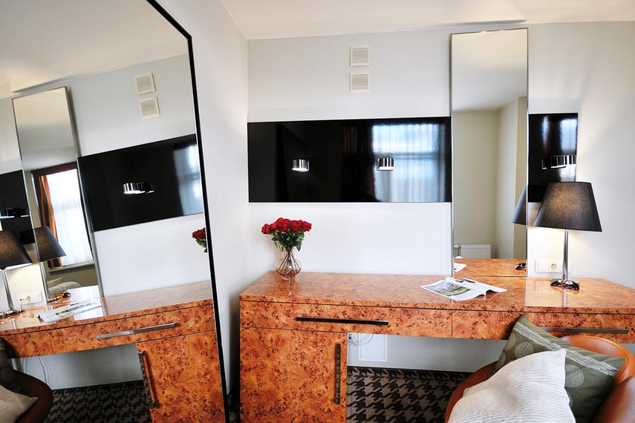 423 W Royal Tulip 200 M Plaza Dobruk Apartment *