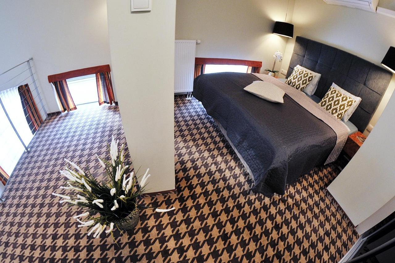 423 W Royal Tulip 200 M Plaza Dobruk Apartment